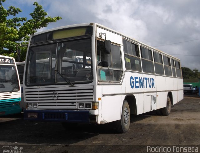 Ônibus Particulares 1509 na cidade de Quipapá, Pernambuco, Brasil, por Rodrigo Fonseca. Número da foto: #986435.