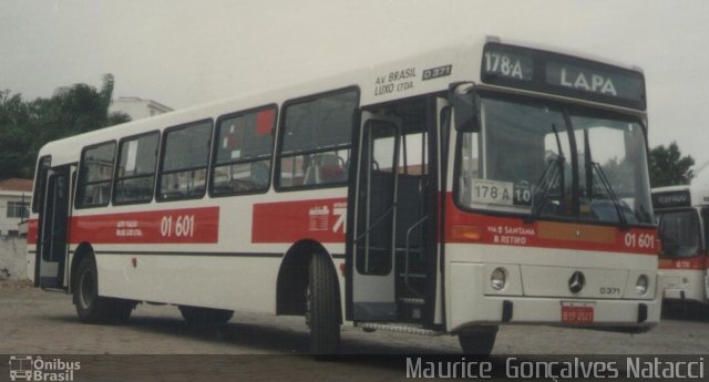 Auto Viação Brasil Luxo 01601 na cidade de São Paulo, São Paulo, Brasil, por Maurice  Gonçalves Natacci. Número da foto: #987686.