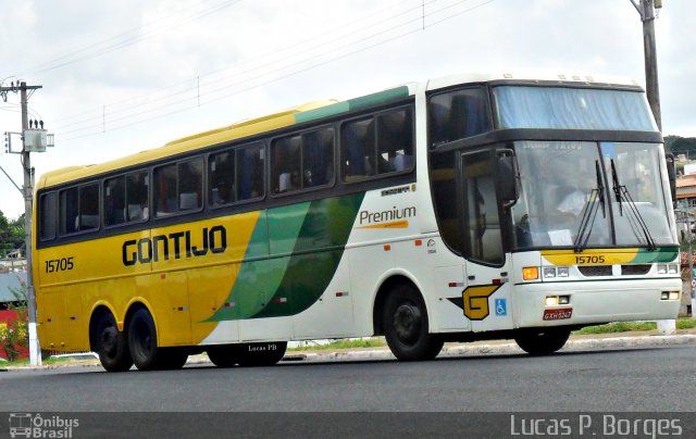 Empresa Gontijo de Transportes 15705 na cidade de Araxá, Minas Gerais, Brasil, por Lucas Borges . Número da foto: #988523.