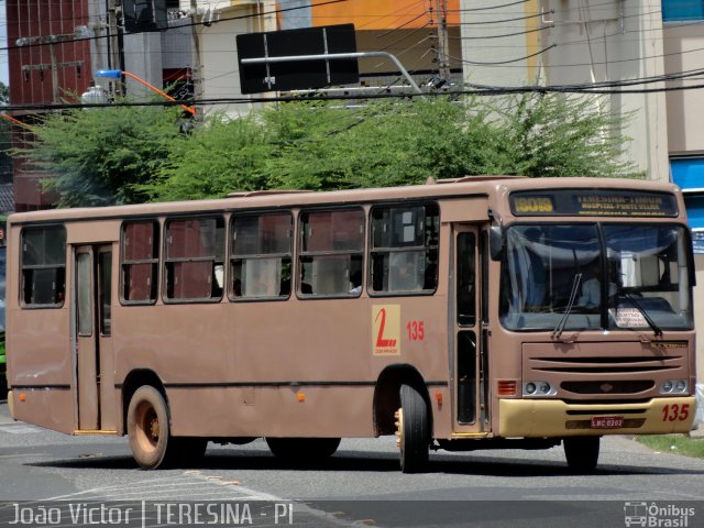 Empresa Dois Irmãos 135 na cidade de Teresina, Piauí, Brasil, por João Victor. Número da foto: #990324.