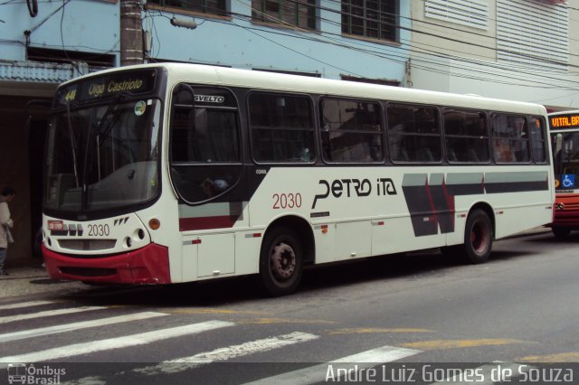 Petro Ita Transportes Coletivos de Passageiros 2030 na cidade de Petrópolis, Rio de Janeiro, Brasil, por André Luiz Gomes de Souza. Número da foto: #993313.