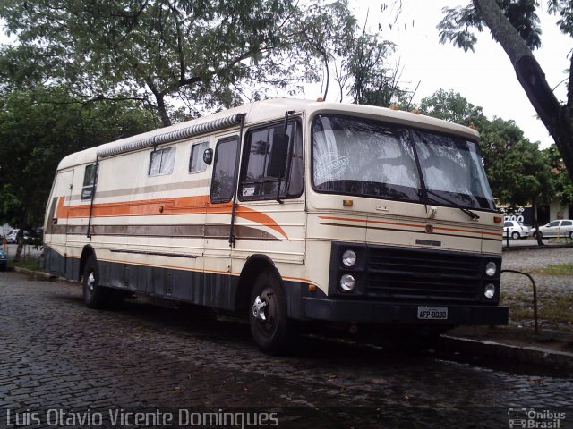 Motorhomes 8030 na cidade de Campos dos Goytacazes, Rio de Janeiro, Brasil, por Luis Otávio Vicente Domingues. Número da foto: #992768.
