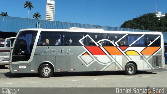 Intersul 5006 na cidade de Santos, São Paulo, Brasil, por Daniel Santos Sardi. Número da foto: #997226.