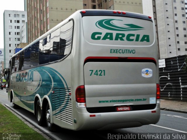 Viação Garcia 7421 na cidade de Curitiba, Paraná, Brasil, por Reginaldo Levinski da Silva. Número da foto: #1003016.