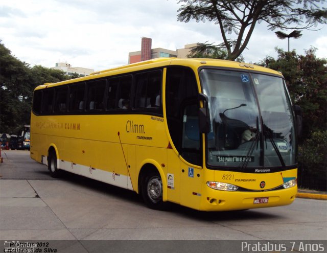 Viação Itapemirim 8221 na cidade de São Paulo, São Paulo, Brasil, por Cristiano Soares da Silva. Número da foto: #951157.