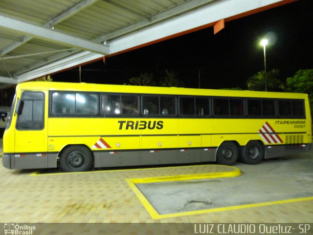 Viação Itapemirim 30087 na cidade de Queluz, São Paulo, Brasil, por Luiz Claudio . ID da foto: 952663.