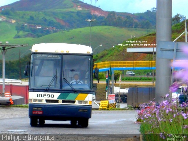 Empresa Gontijo de Transportes 10290 na cidade de João Monlevade, Minas Gerais, Brasil, por Philippe Almeida. ID da foto: 953114.