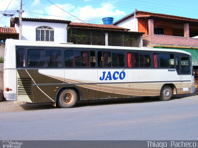 Jacó Tur 6484 na cidade de Pedras de Maria da Cruz, Minas Gerais, Brasil, por Thiago  Pacheco. ID da foto: 957194.