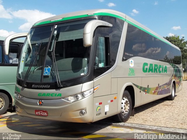 Viação Garcia 7586 na cidade de Campinas, São Paulo, Brasil, por Rodrigo Madaschi. Número da foto: #958498.