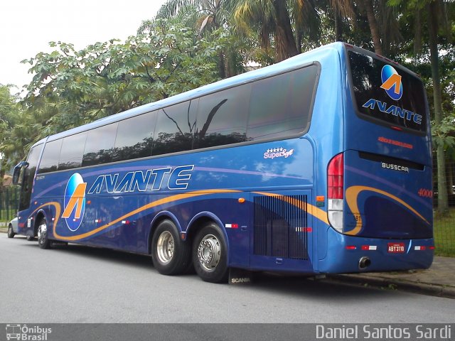 Avante Agência de Viagens 4000 na cidade de Santos, São Paulo, Brasil, por Daniel Santos Sardi. Número da foto: #1024559.