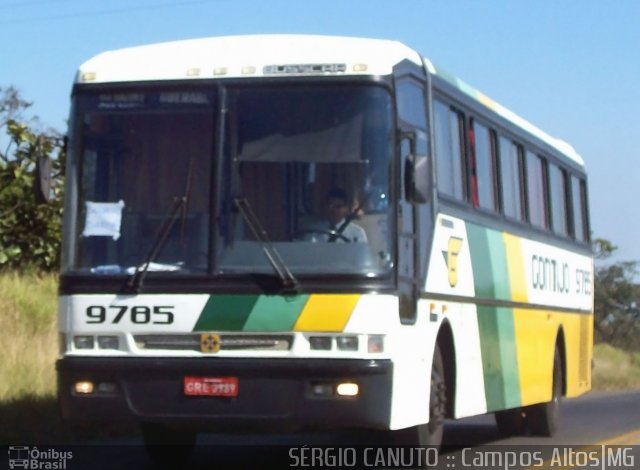 Empresa Gontijo de Transportes 9785 na cidade de Campos Altos, Minas Gerais, Brasil, por Sérgio Augusto Braga Canuto. ID da foto: 1025500.