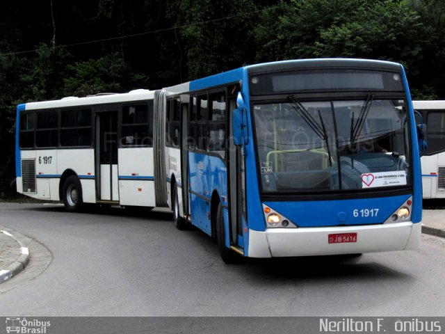 Viação Cidade Dutra 6 1917 na cidade de São Paulo, São Paulo, Brasil, por Nerilton F.  ônibus. ID da foto: 1030597.