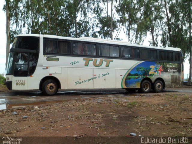 TUT Transportes 8902 na cidade de Cuiabá, Mato Grosso, Brasil, por Eduardo Benetti . Número da foto: #1030117.