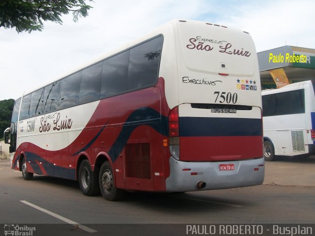 Expresso São Luiz 7500 na cidade de Goiânia, Goiás, Brasil, por Paulo Roberto de Morais Amorim. Número da foto: #1033593.