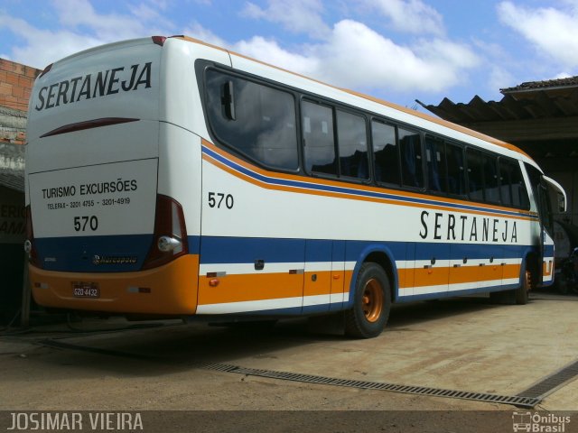 Viação Sertaneja 570 na cidade de Curvelo, Minas Gerais, Brasil, por Josimar Vieira. Número da foto: #1032566.