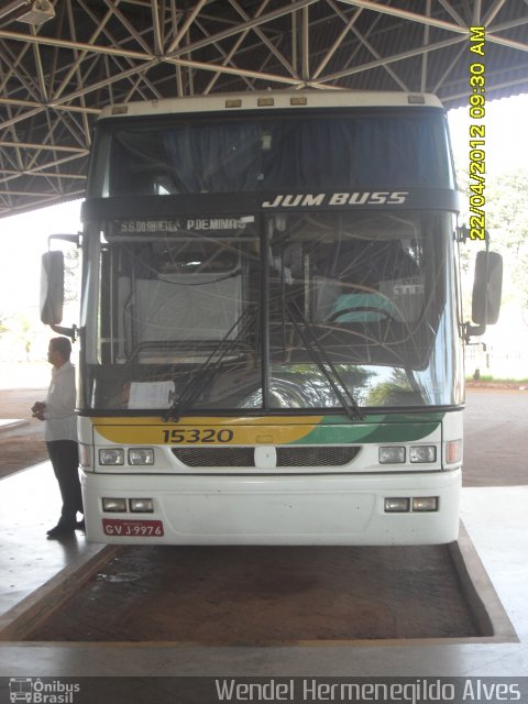 Empresa Gontijo de Transportes 15320 na cidade de Patos de Minas, Minas Gerais, Brasil, por Wendel Hermenegildo Alves. Número da foto: #1034905.