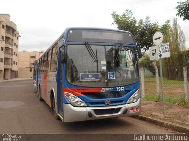 Viação Piracicabana Uberaba 7913 na cidade de Uberaba, Minas Gerais, Brasil, por Guilherme Antonio. Número da foto: #1036667.