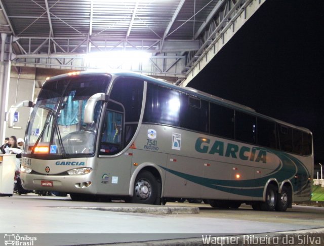 Viação Garcia 7541 na cidade de Ribeirão Preto, São Paulo, Brasil, por Wagner Ribeiro da Silva. Número da foto: #1037498.