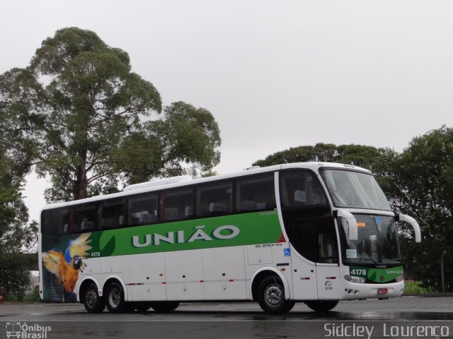 Empresa União de Transportes 4178 na cidade de Curitiba, Paraná, Brasil, por Sidcley Lourenço. Número da foto: #1043677.