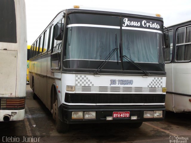 Ônibus Particulares 4070 na cidade de Brasília, Distrito Federal, Brasil, por Clébio Júnior. Número da foto: #1047286.