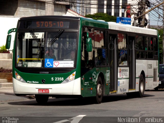 Via Sul Transportes Urbanos 5 2358 na cidade de São Paulo, São Paulo, Brasil, por Nerilton F.  ônibus. ID da foto: 1049984.