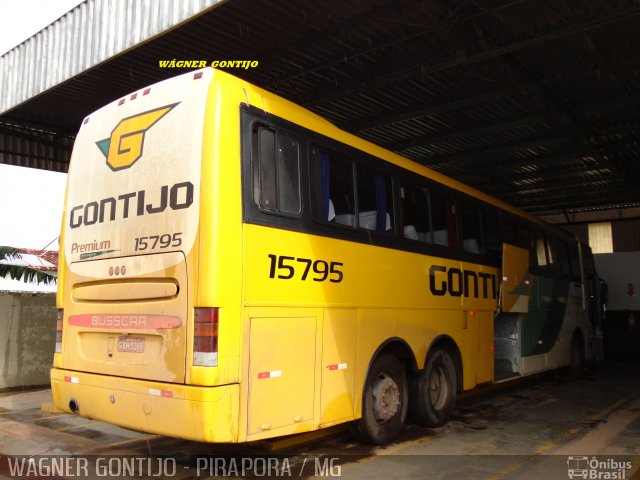 Empresa Gontijo de Transportes 15795 na cidade de Pirapora, Minas Gerais, Brasil, por Wagner Gontijo Várzea da Palma-mg. Número da foto: #1055167.