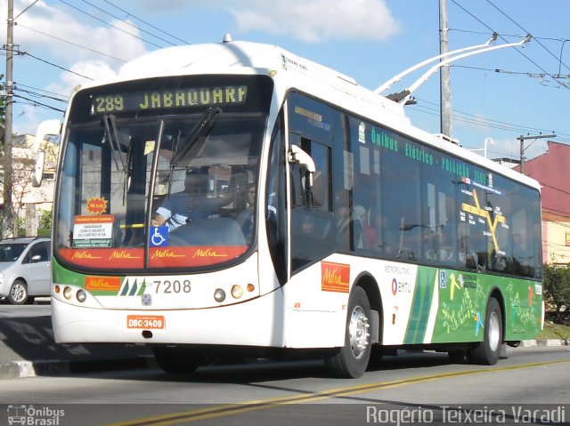 Metra - Sistema Metropolitano de Transporte 7208 na cidade de São Paulo, São Paulo, Brasil, por Rogério Teixeira Varadi. ID da foto: 1056433.