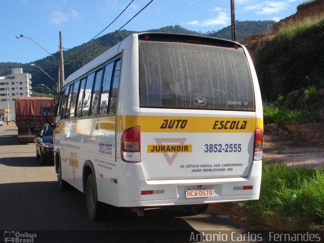 Auto-Escola Jurandir 0570 na cidade de João Monlevade, Minas Gerais, Brasil, por Antonio Carlos Fernandes. Número da foto: #1058458.