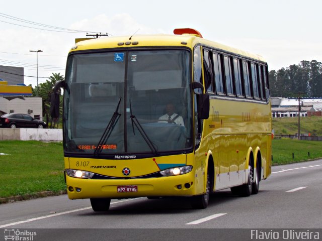 Viação Itapemirim 8107 na cidade de Resende, Rio de Janeiro, Brasil, por Flávio Oliveira. Número da foto: #1063760.