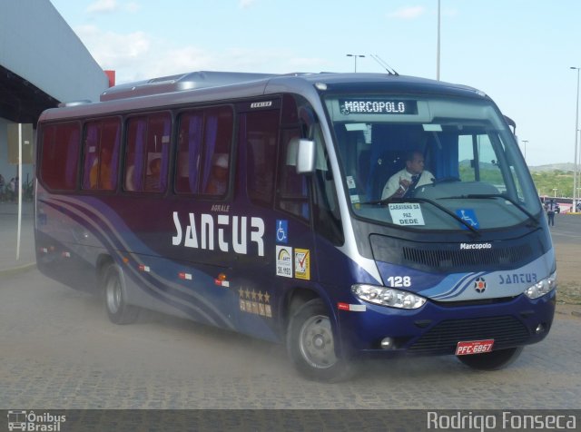 Santur Viagens 128 na cidade de Caruaru, Pernambuco, Brasil, por Rodrigo Fonseca. Número da foto: #1013254.