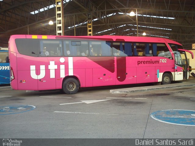 UTIL - União Transporte Interestadual de Luxo 7102 na cidade de Praia Grande, São Paulo, Brasil, por Daniel Santos Sardi. ID da foto: 1018602.