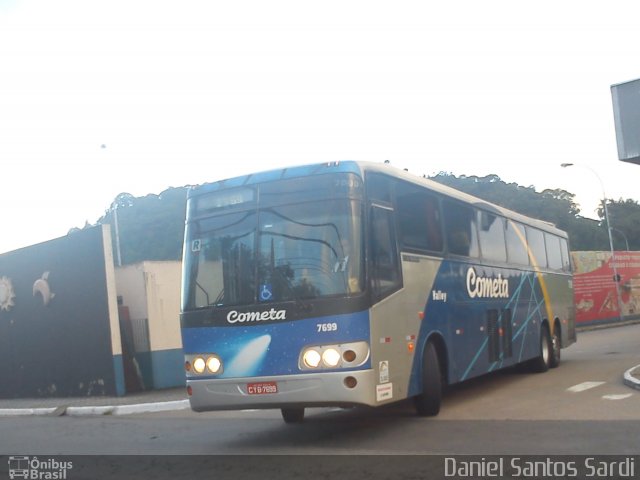 Viação Cometa 7699 na cidade de Praia Grande, São Paulo, Brasil, por Daniel Santos Sardi. Número da foto: #1018594.
