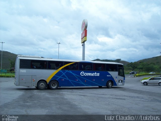 Viação Cometa 7695 na cidade de Juiz de Fora, Minas Gerais, Brasil, por Luiz Krolman. Número da foto: #1020576.