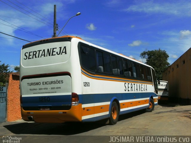 Viação Sertaneja 1250 na cidade de Curvelo, Minas Gerais, Brasil, por Josimar Vieira. Número da foto: #1021091.