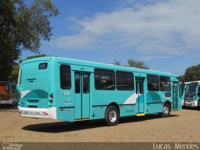 Transmoc 800 na cidade de Montes Claros, Minas Gerais, Brasil, por Lucas  Mendes. Número da foto: #1022278.