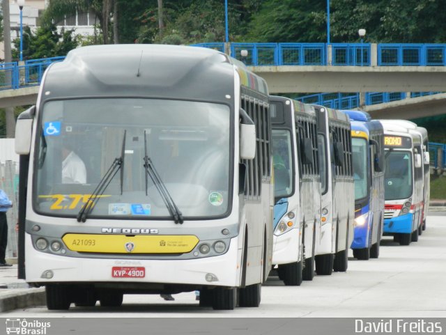 Translitorânea Turística A21093 na cidade de Rio de Janeiro, Rio de Janeiro, Brasil, por David Freitas. Número da foto: #1090327.