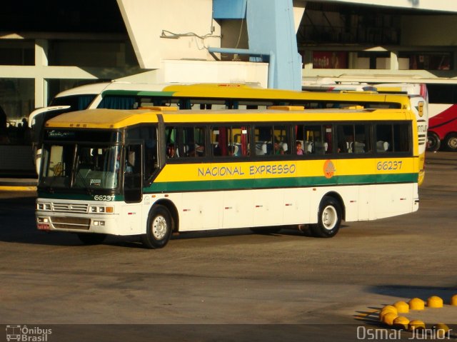 Nacional Expresso 66237 na cidade de Goiânia, Goiás, Brasil, por Osmar Junior. Número da foto: #1090789.