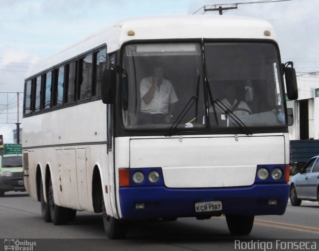 Ônibus Particulares 9587 na cidade de Maceió, Alagoas, Brasil, por Rodrigo Fonseca. ID da foto: 1093990.