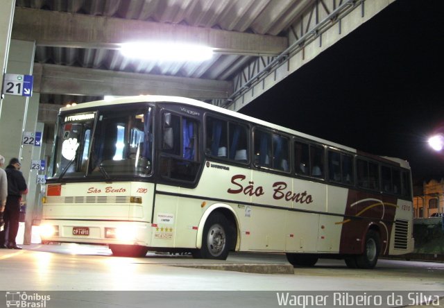 Viação São Bento Ribeirão Preto 1210 na cidade de Ribeirão Preto, São Paulo, Brasil, por Wagner Ribeiro da Silva. Número da foto: #1068087.