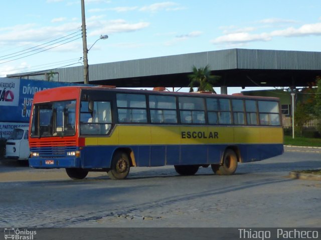 Escolares 7340 na cidade de Januária, Minas Gerais, Brasil, por Thiago  Pacheco. Número da foto: #1106968.