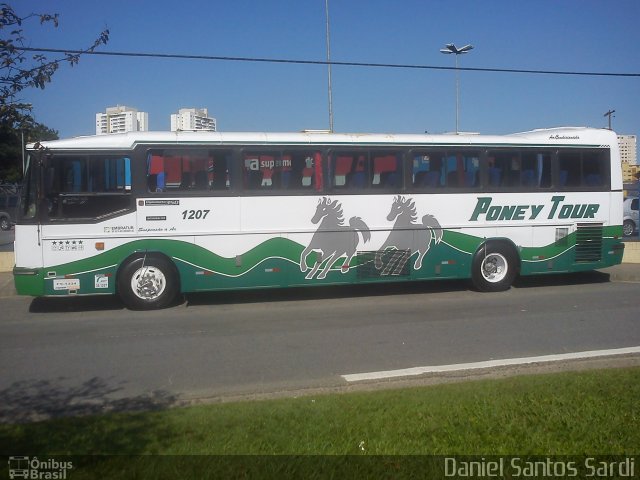 Trans Poney 1207 na cidade de Santos, São Paulo, Brasil, por Daniel Santos Sardi. Número da foto: #1115703.