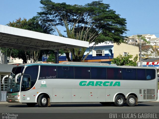 Viação Garcia 7420 na cidade de Telêmaco Borba, Paraná, Brasil, por Lucas Gabriel. Número da foto: #1118640.