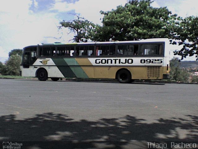 Empresa Gontijo de Transportes 8925 na cidade de Montes Claros, Minas Gerais, Brasil, por Thiago  Pacheco. ID da foto: 1117361.