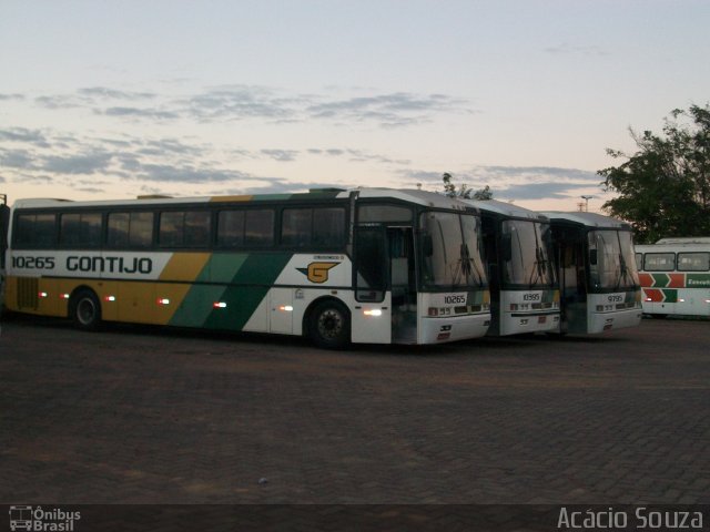 Empresa Gontijo de Transportes 10265 na cidade de Contagem, Minas Gerais, Brasil, por Acácio Souza. ID da foto: 1121156.