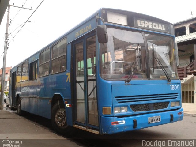 Ônibus Particulares  na cidade de Itabira, Minas Gerais, Brasil, por Rodrigo Emanuel. Número da foto: #1121388.