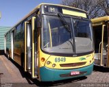 Viação Garcia 6949 na cidade de Londrina, Paraná, Brasil, por Haroldo Ferreira. Número da foto: #1069440.