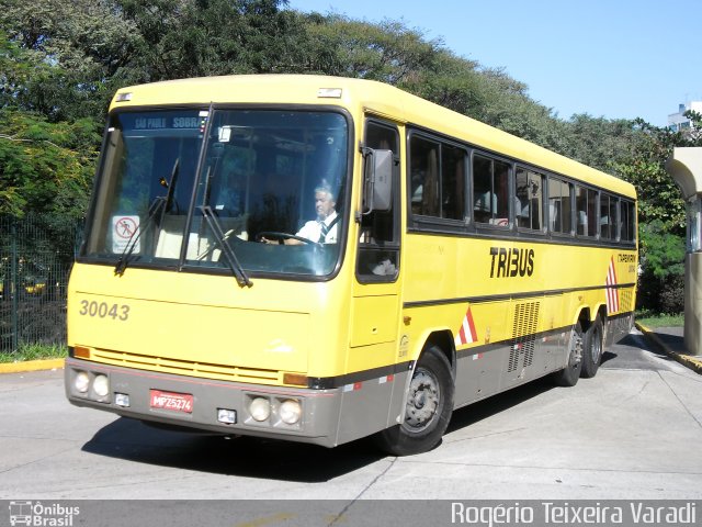 Viação Itapemirim 30043 na cidade de São Paulo, São Paulo, Brasil, por Rogério Teixeira Varadi. ID da foto: 1144770.