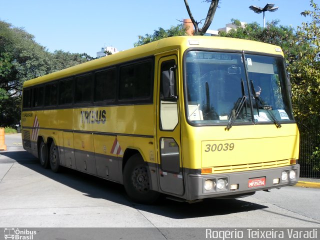 Viação Itapemirim 30039 na cidade de São Paulo, São Paulo, Brasil, por Rogério Teixeira Varadi. ID da foto: 1146769.