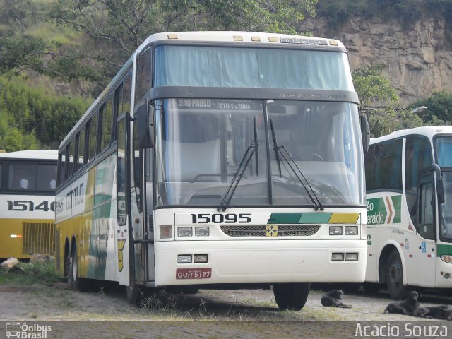 Empresa Gontijo de Transportes 15095 na cidade de Belo Horizonte, Minas Gerais, Brasil, por Acácio Souza. ID da foto: 1148225.