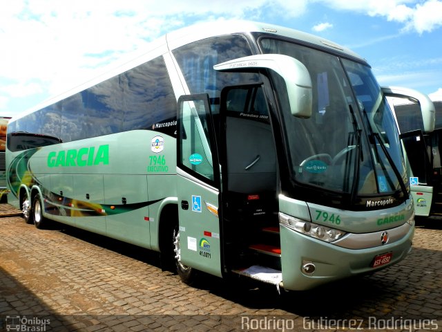 Viação Garcia 7946 na cidade de Londrina, Paraná, Brasil, por Rodrigo  Gutierrez Rodrigues. Número da foto: #1148197.